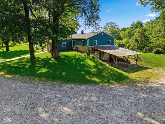 4562 W Division Road, Morgantown, IN 46160