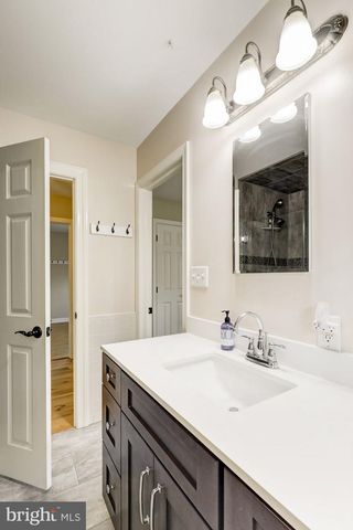 13 MEADOW LN, New Holland, PA 17557
