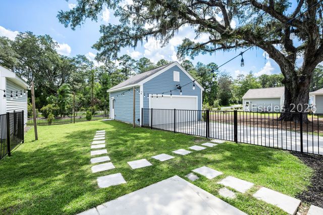 9 Whispering Oaks Cir, Okatie, SC 29909