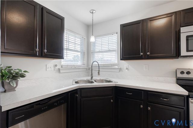 5077 Warwick Rd, Richmond, VA 23224