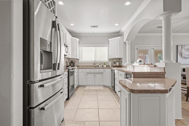 518 Amity Rd Apt E1, Hot Springs, AR 71913