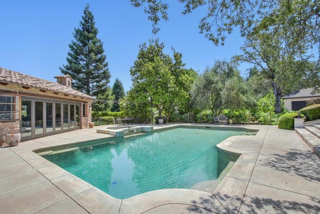 2571 Highland Hills Dr, El Dorado Hills, CA 95762