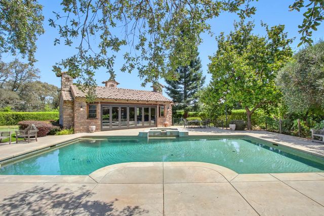 2571 Highland Hills Dr, El Dorado Hills, CA 95762