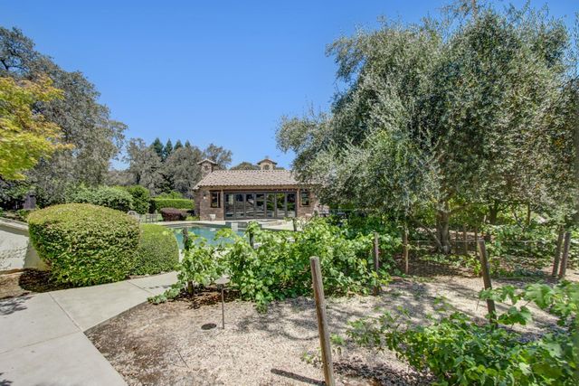 2571 Highland Hills Dr, El Dorado Hills, CA 95762