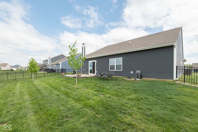 6926 Honeysuckle Way, Pendleton, IN 46064