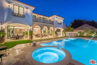 611 N Hillcrest Road, Beverly Hills, CA 90210