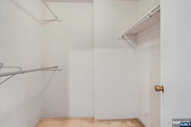 1 Claridge Drive 523, Verona, NJ 07044