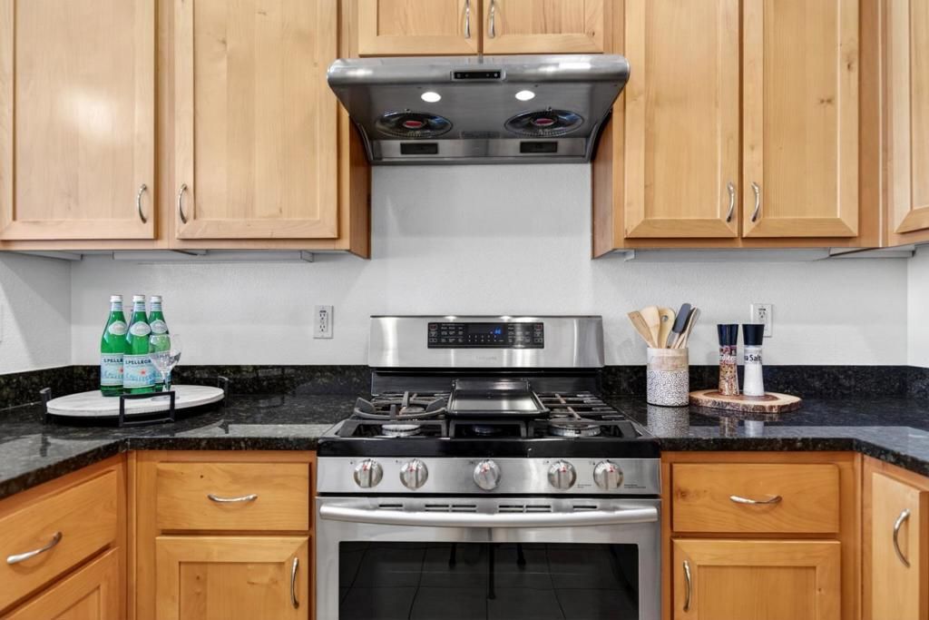 Image 11 of property listing at 1388 Broadway 480, Millbrae, CA 94030