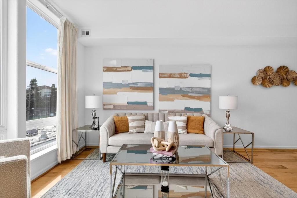 Image 5 of property listing at 1388 Broadway 480, Millbrae, CA 94030