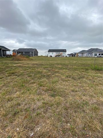 360 Linden St., Alburnett, IA 52202