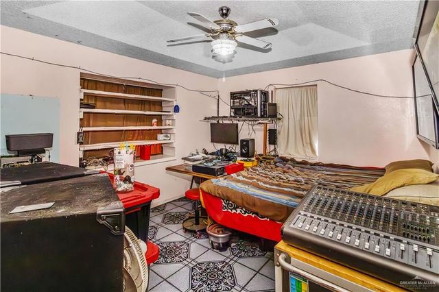 1000 N Mayberry Boulevard, Mission, TX 78573