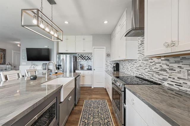 4231 Pointe West Drive 302, Galveston, TX 77554