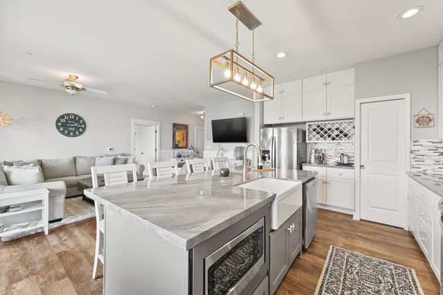 4231 Pointe West Drive 302, Galveston, TX 77554