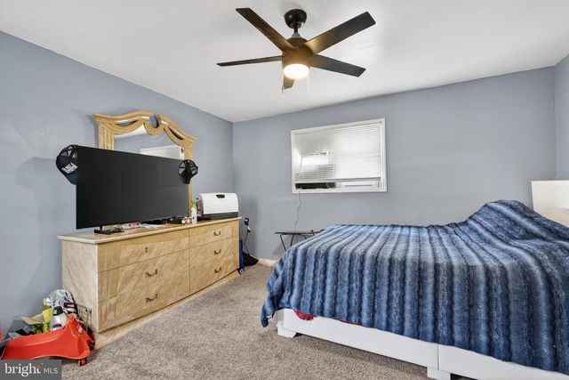 120 DOBBS AVE, Bellmawr, NJ 08031