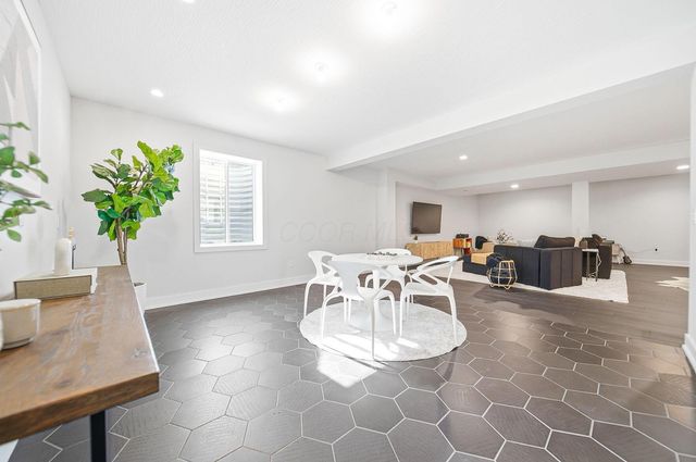 11294 Cedar Crest Drive, Plain City, OH 43064