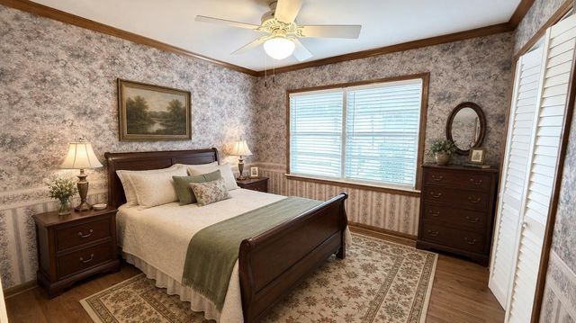 321 20th Avenue N, Texas City, TX 77590