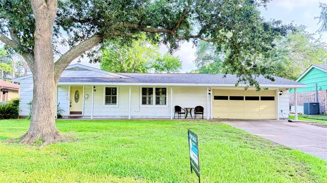 321 20th Avenue N, Texas City, TX 77590