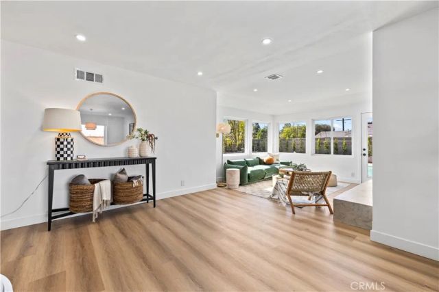 1521 Mural, Claremont, CA 91711