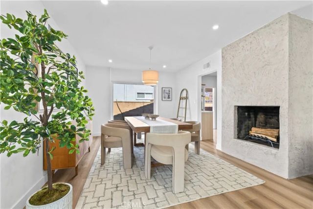 1521 Mural, Claremont, CA 91711