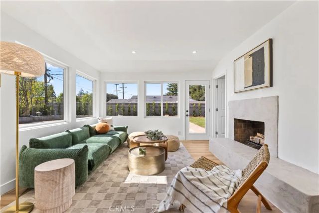 1521 Mural, Claremont, CA 91711