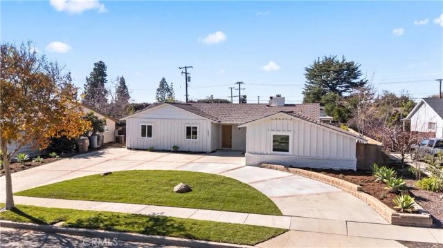 1521 Mural, Claremont, CA 91711