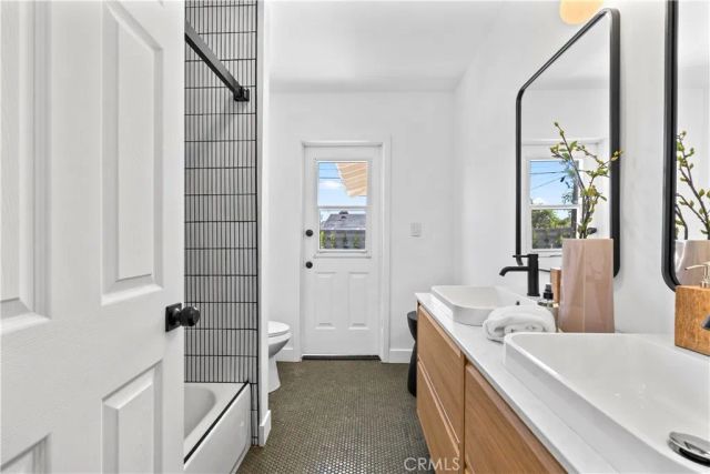 1521 Mural, Claremont, CA 91711