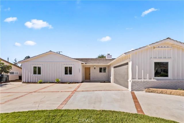 1521 Mural, Claremont, CA 91711