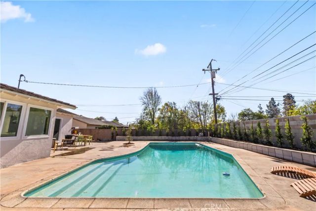 1521 Mural, Claremont, CA 91711