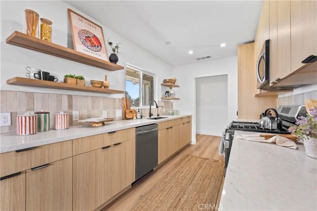 1521 Mural, Claremont, CA 91711