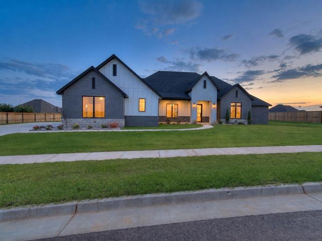 4704 SE 37th Street, Moore, OK 73160