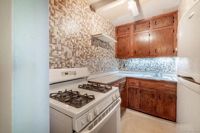 3235 Cambridge Avenue 4L, Bronx, NY 10463