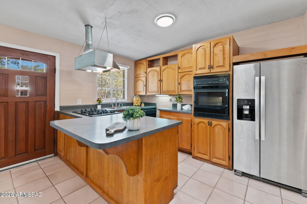 Image 10 of property listing at 2866 N DESERT Avenue, Tucson, AZ 85712