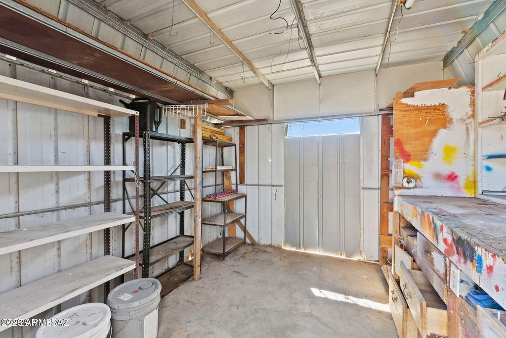 Image 31 of property listing at 2866 N DESERT Avenue, Tucson, AZ 85712