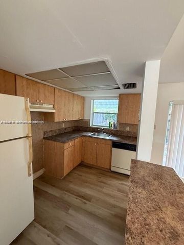 2010 NW 59th Way 1, Lauderhill, FL 33313