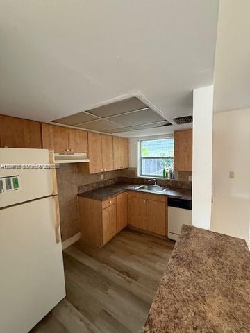 2010 NW 59th Way 1, Lauderhill, FL 33313