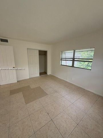 2010 NW 59th Way 1, Lauderhill, FL 33313