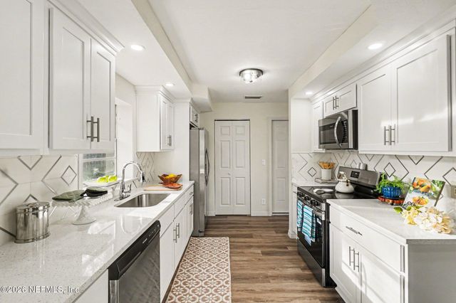 8055 STARGRASS Court, Jacksonville, FL 32210