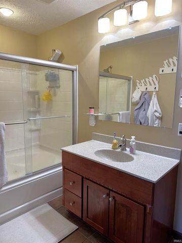 2892 E US Highway 136, Crawfordsville, IN 47933