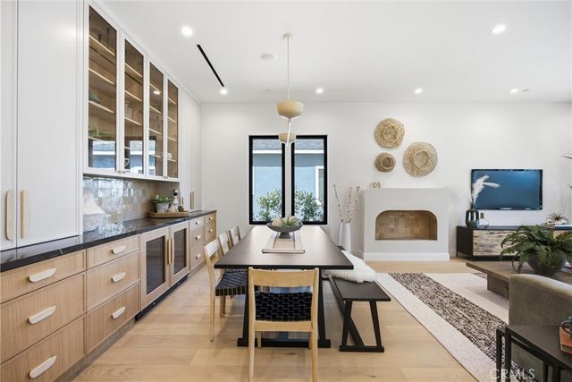 4221 Sunnyside Avenue, Los Angeles, CA 90066