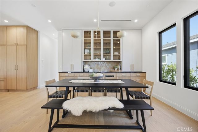 4221 Sunnyside Avenue, Los Angeles, CA 90066