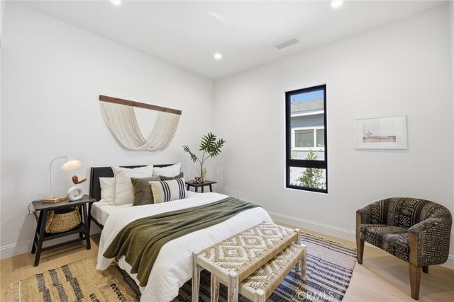 4221 Sunnyside Avenue, Los Angeles, CA 90066