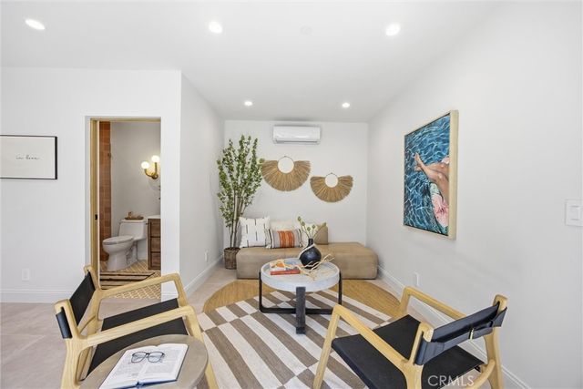 4221 Sunnyside Avenue, Los Angeles, CA 90066