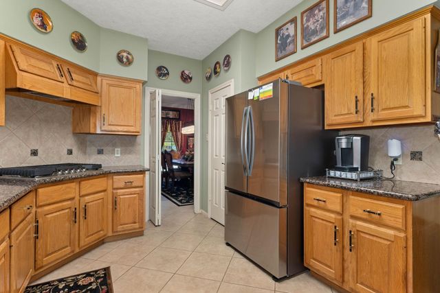 16926 Scenic Lakes Way, Houston, TX 77095