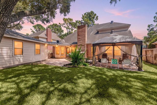 16926 Scenic Lakes Way, Houston, TX 77095