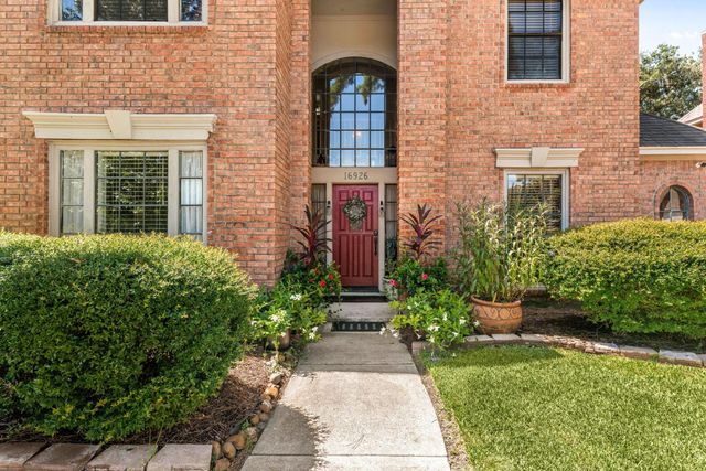 16926 Scenic Lakes Way, Houston, TX 77095