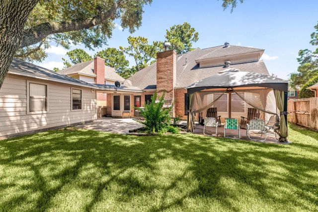 16926 Scenic Lakes Way, Houston, TX 77095