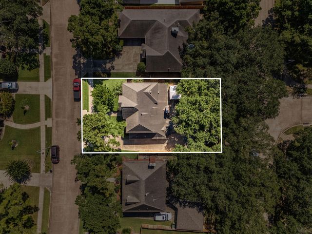 16926 Scenic Lakes Way, Houston, TX 77095