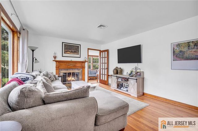 30 Martin Street, Middlesex, NJ 08846