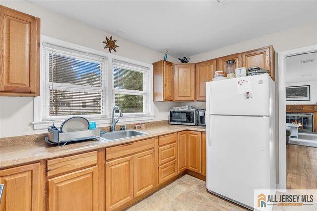 30 Martin Street, Middlesex, NJ 08846