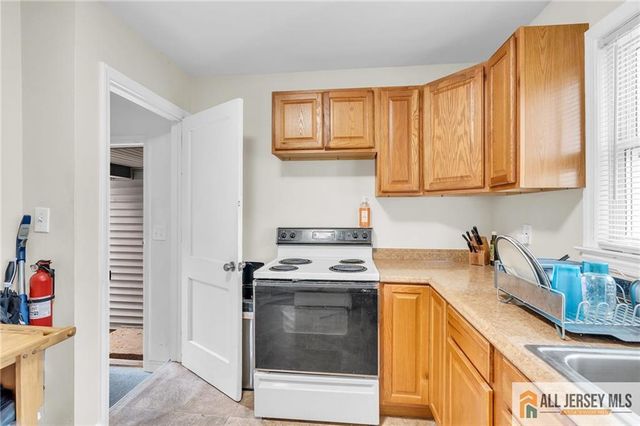 30 Martin Street, Middlesex, NJ 08846
